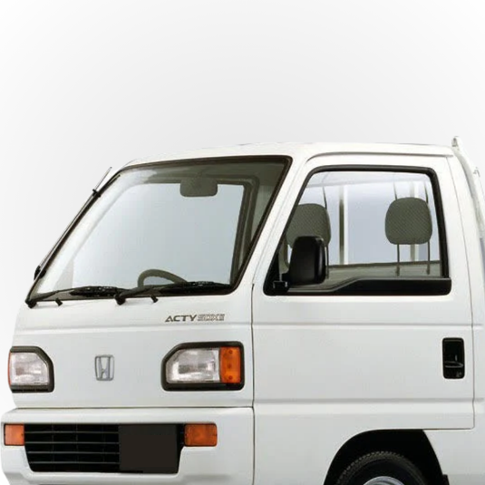 A close-up of the windscreen on a HA4 Honda Acty
