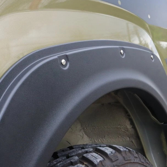 Davey Parts & Accessories Daihatsu Hijet Overfender attached to kahki Hijet